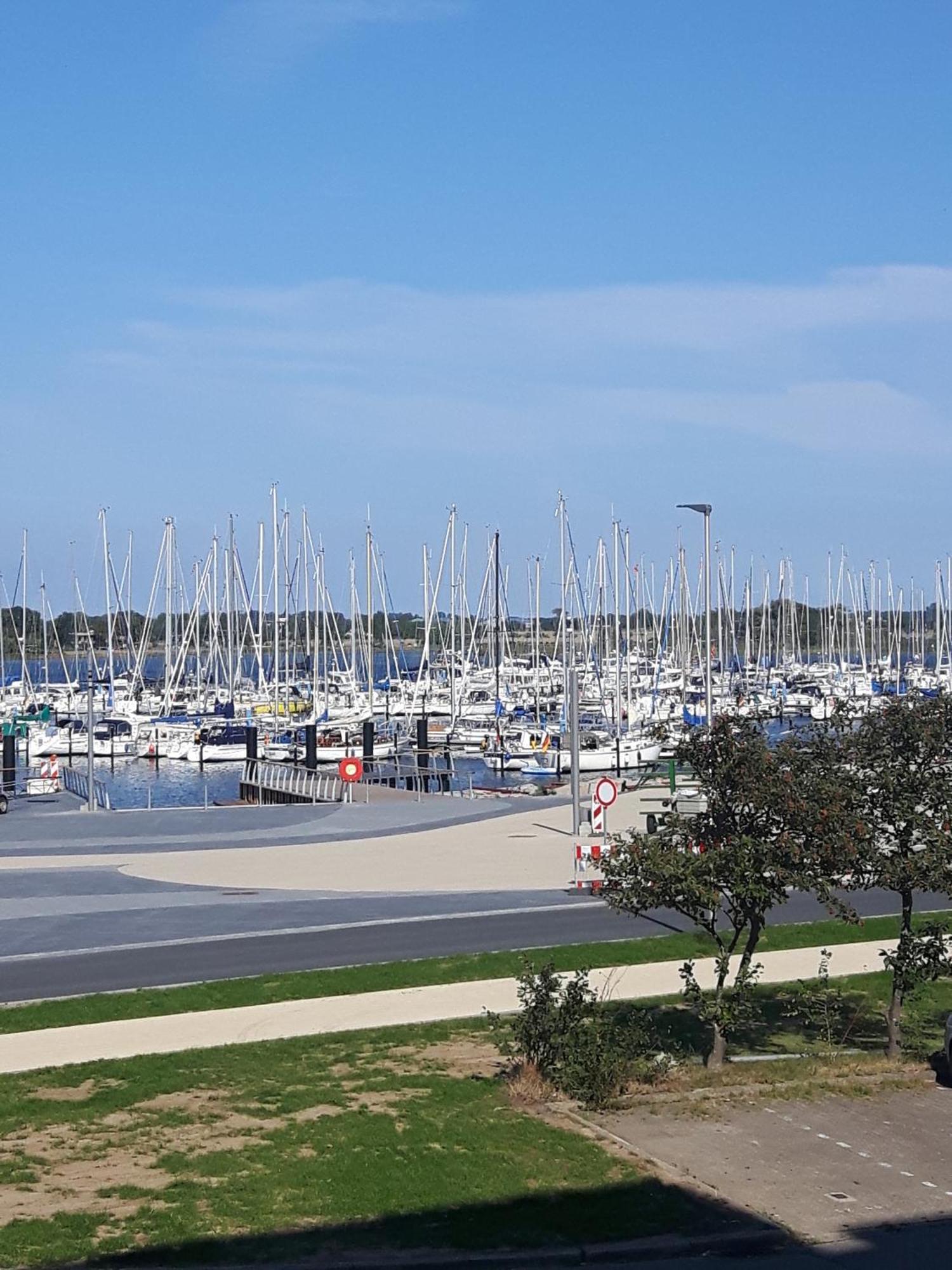 Genua - a28072 Apartment Burgtiefe auf Fehmarn Bagian luar foto